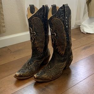 BLACK COWBOY BOOTS